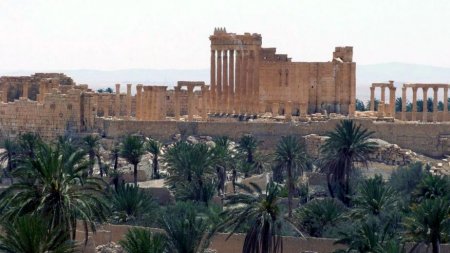 Syria works to save Palmyra’s treasures as ISIS advances on ancient city