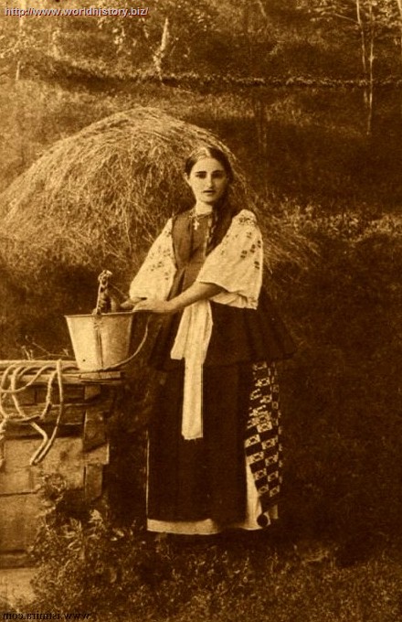 Retro Photos of Ukrainian girls
